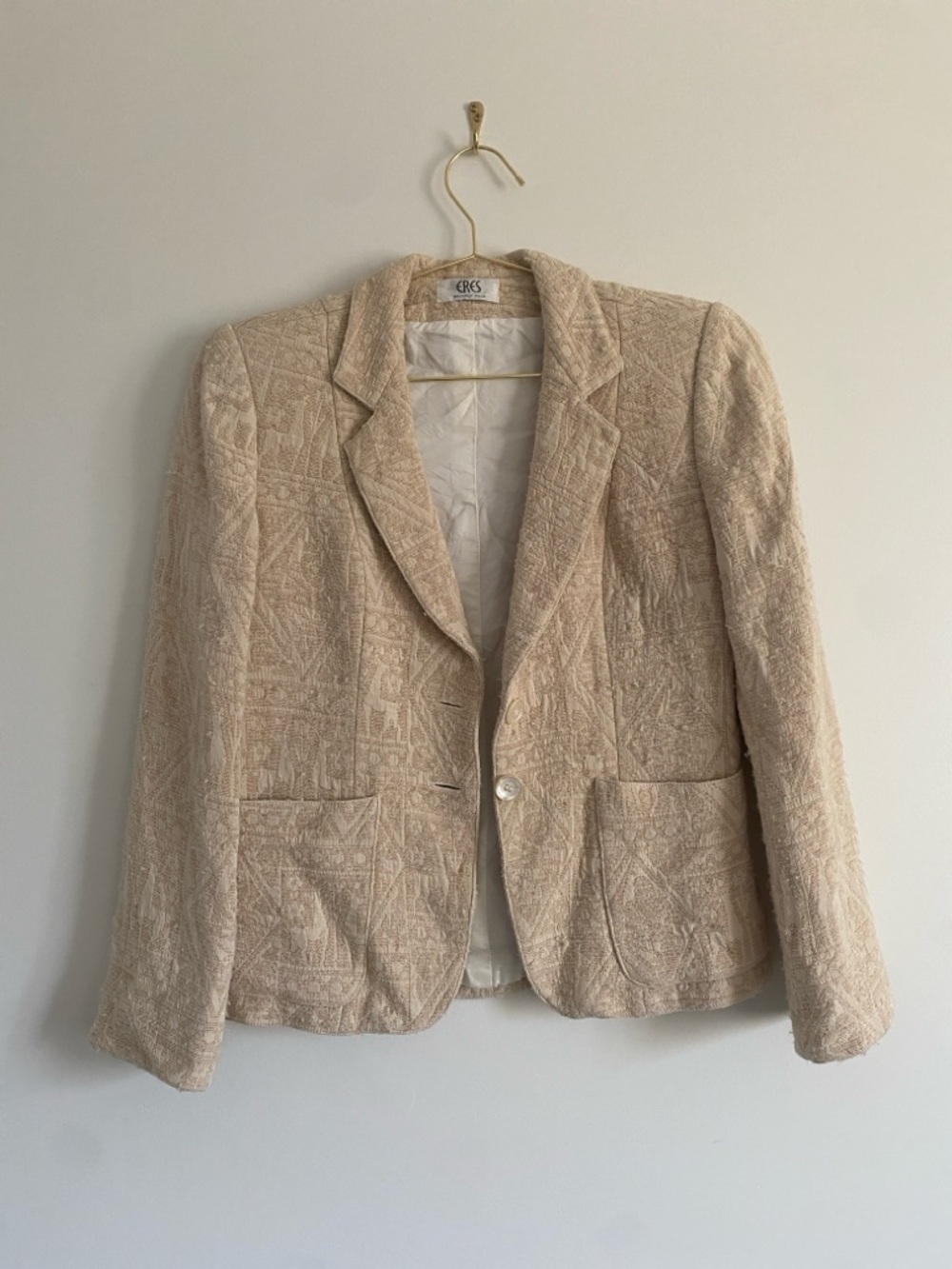 ERES Beverly Hills | Silk Jacquard Blazer | Neutral Slub Texture - Picture 2 of 8